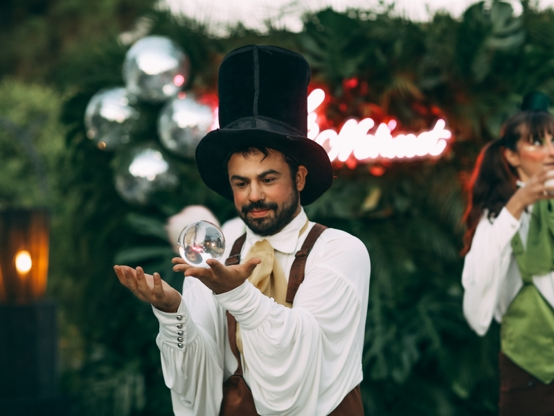 Zauberer tritt bei Event auf